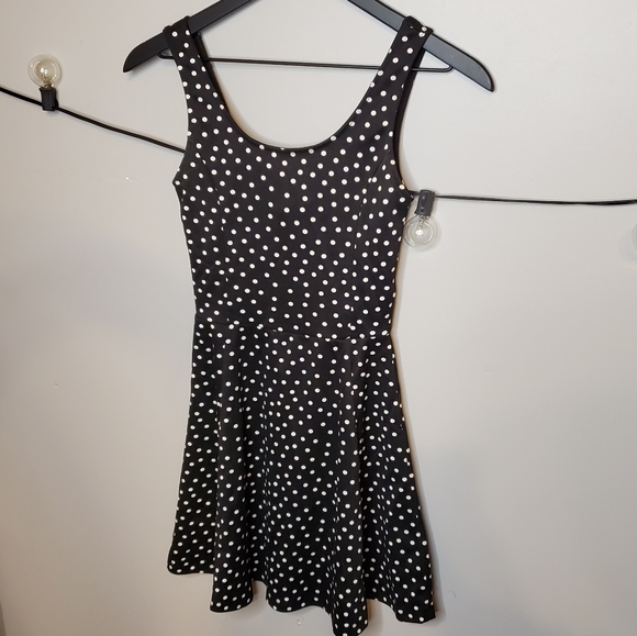 Divided Dresses & Skirts - NWOT 🌟 Polka Dot Skater Dress H&M Size 2